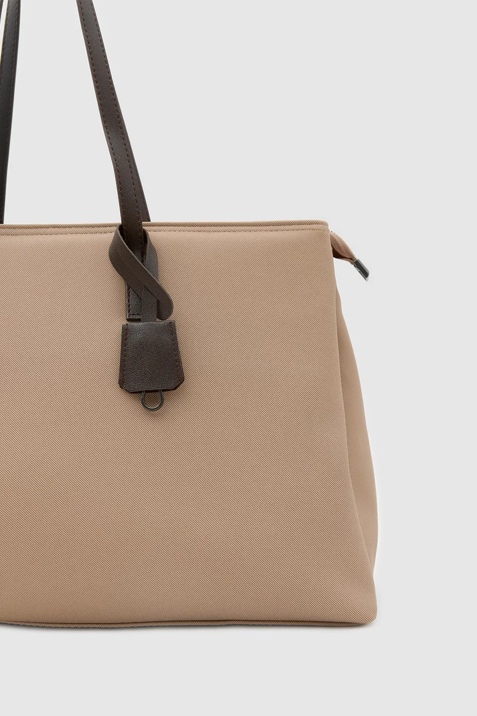 Technical Laptop Bag for 15-inch devices in creamy brown