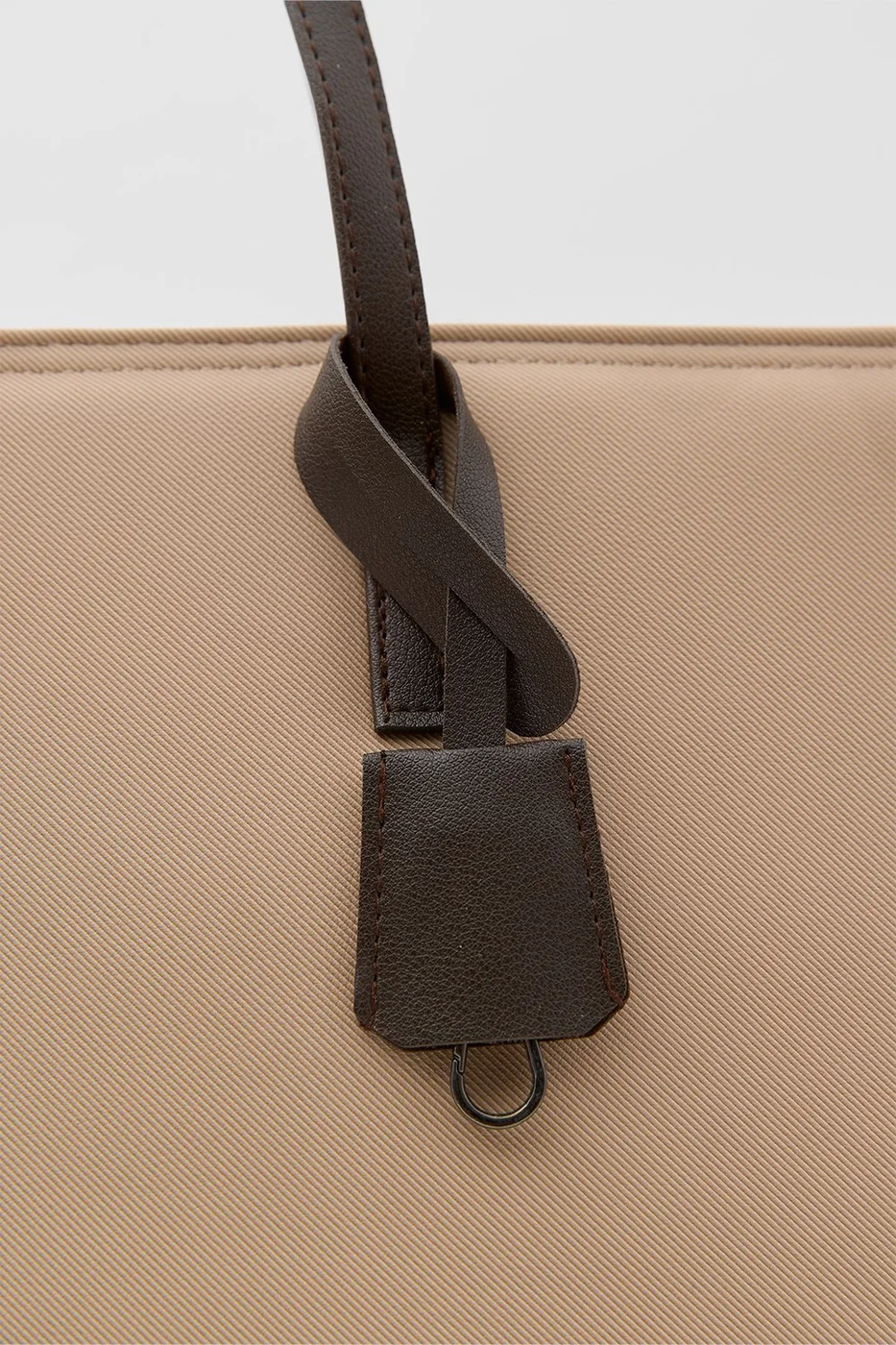 Technical Laptop Bag for 15-inch devices in creamy brown