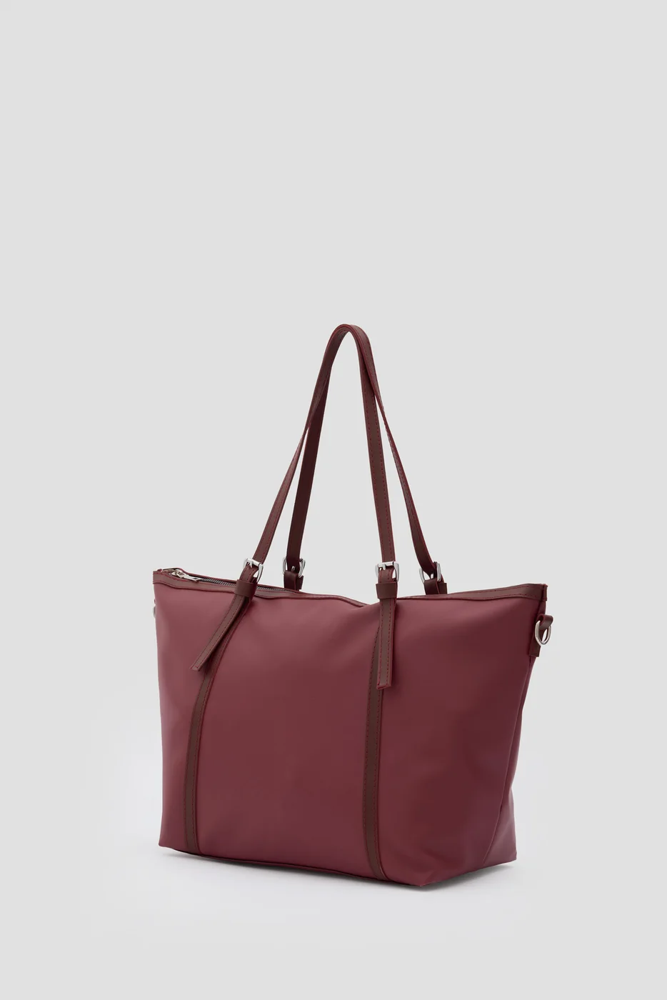 Faux leather shoulder bag Faux leather shoulder bag in burgundy