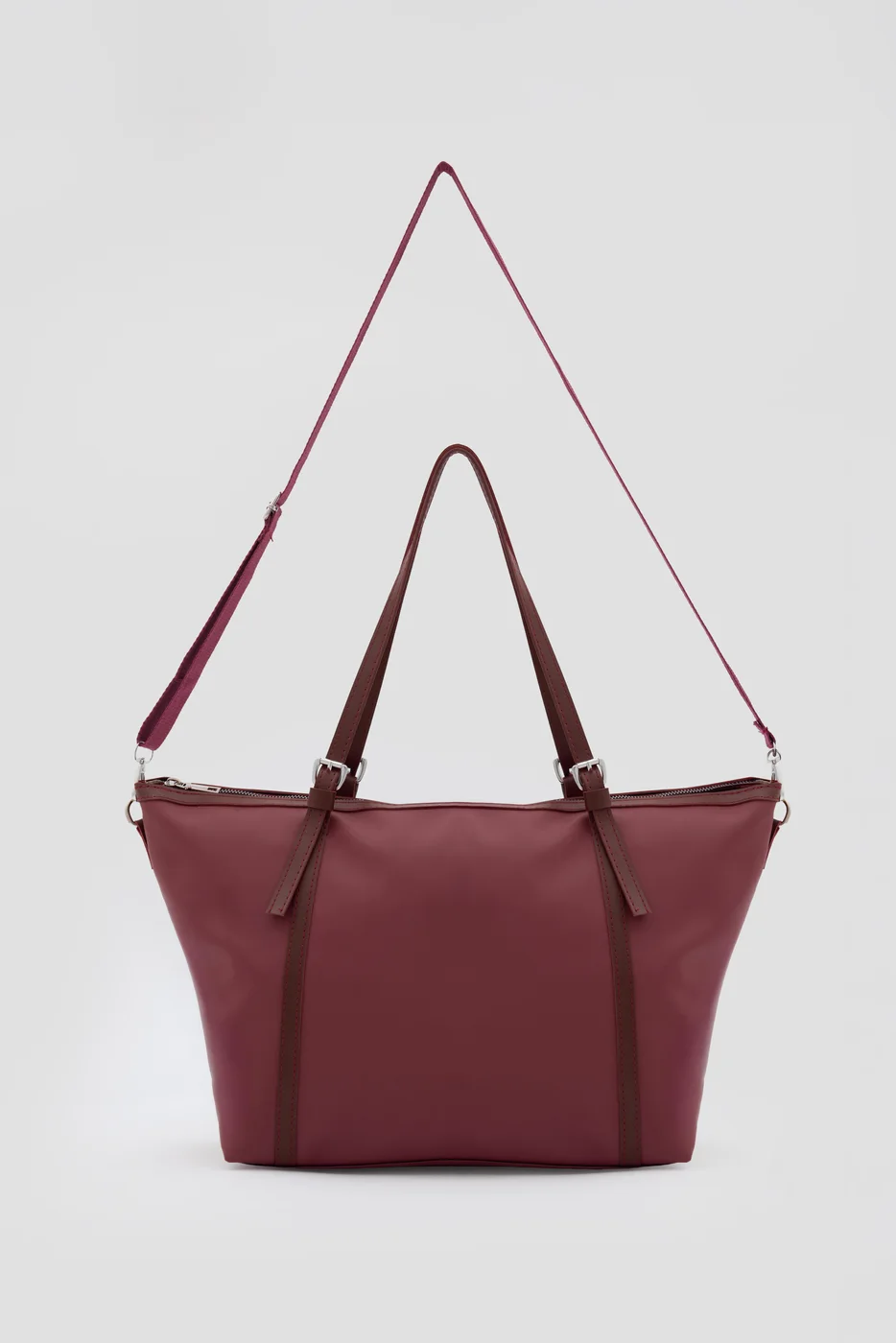 Faux leather shoulder bag Faux leather shoulder bag in burgundy