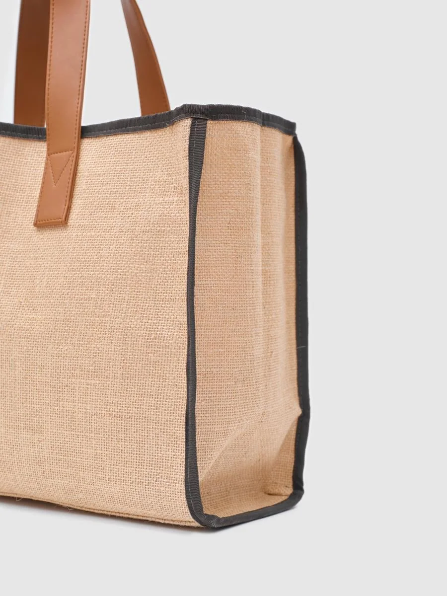 Canvas shoulder bag for stylish women in brown