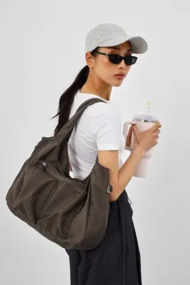Technical Fabric Gym Bag in mocha