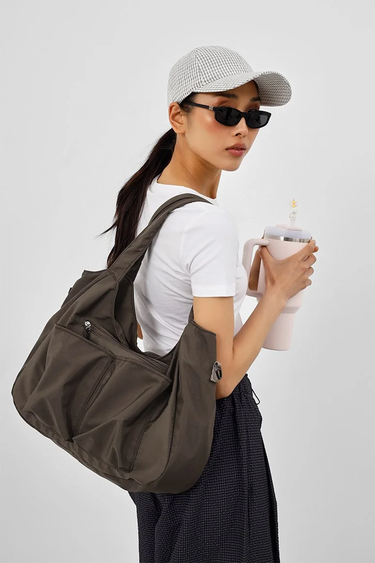 Technical Fabric Gym Bag in mocha