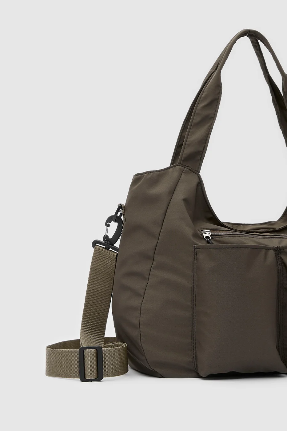 Technical Fabric Gym Bag in mocha