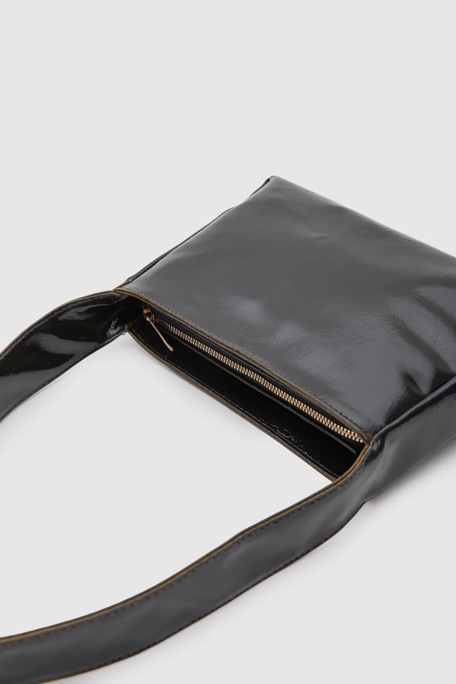 Faux leather baguette bag in green
