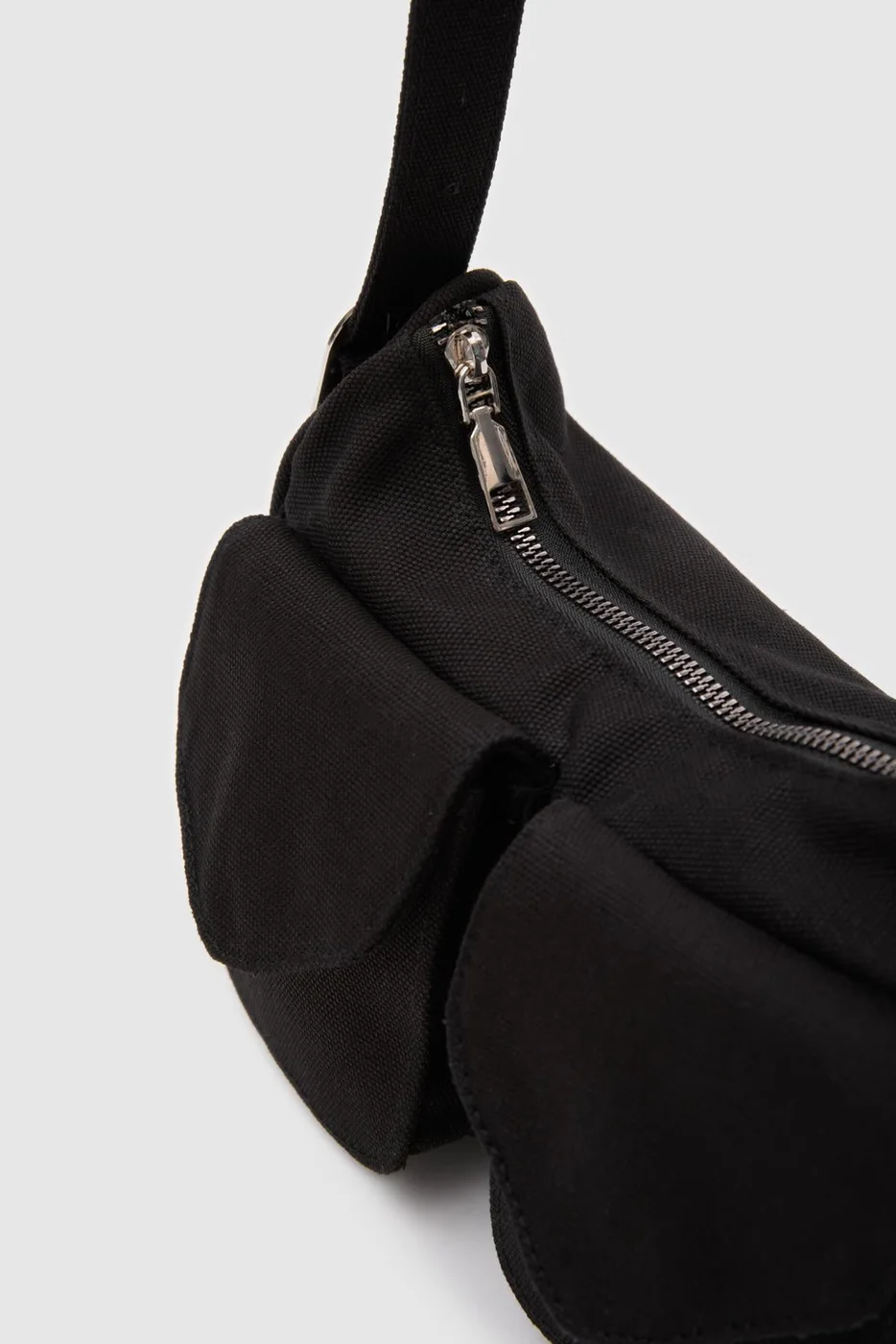 canvas baguette bag in black