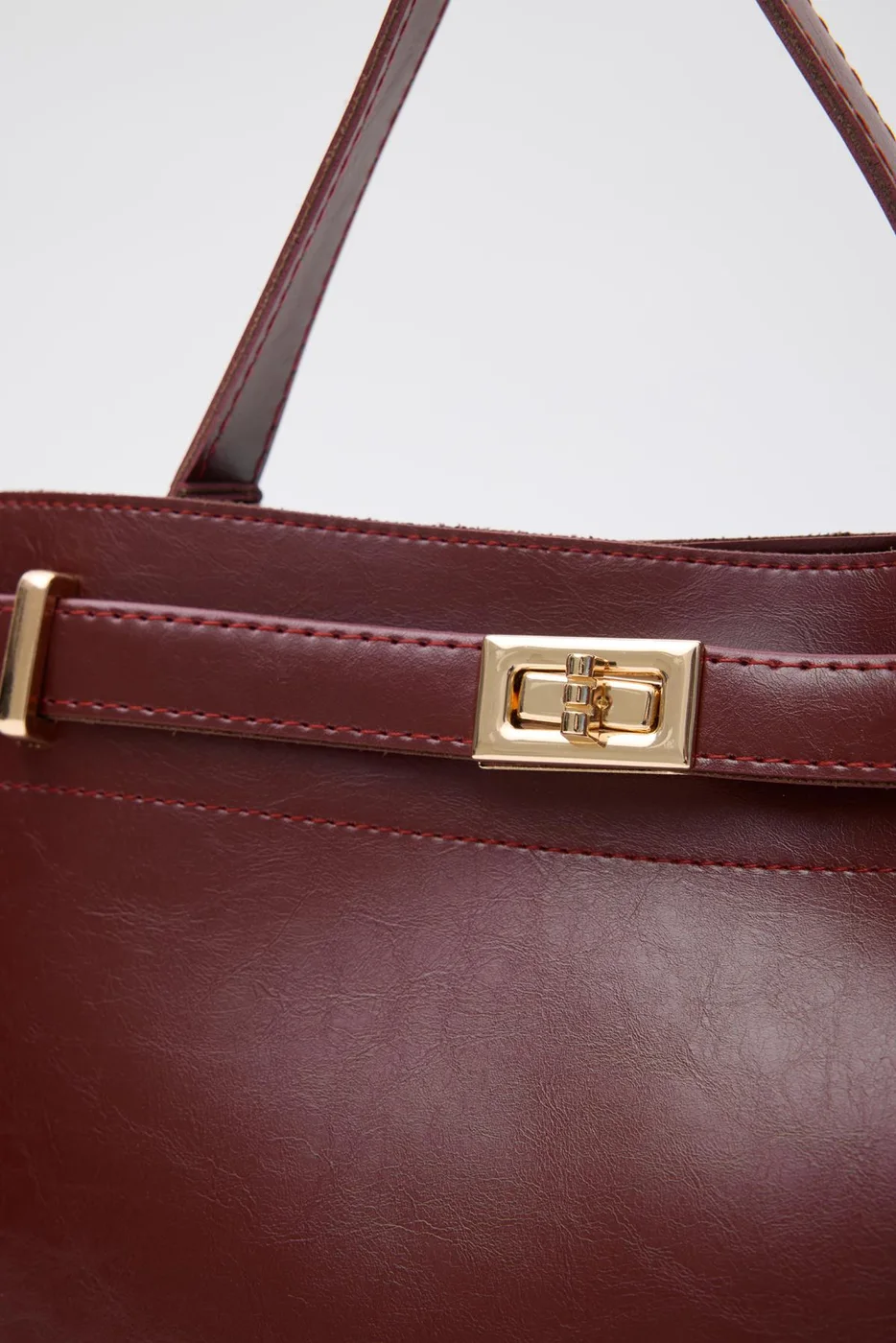 Faux leather crossbody bag for women in burgundy