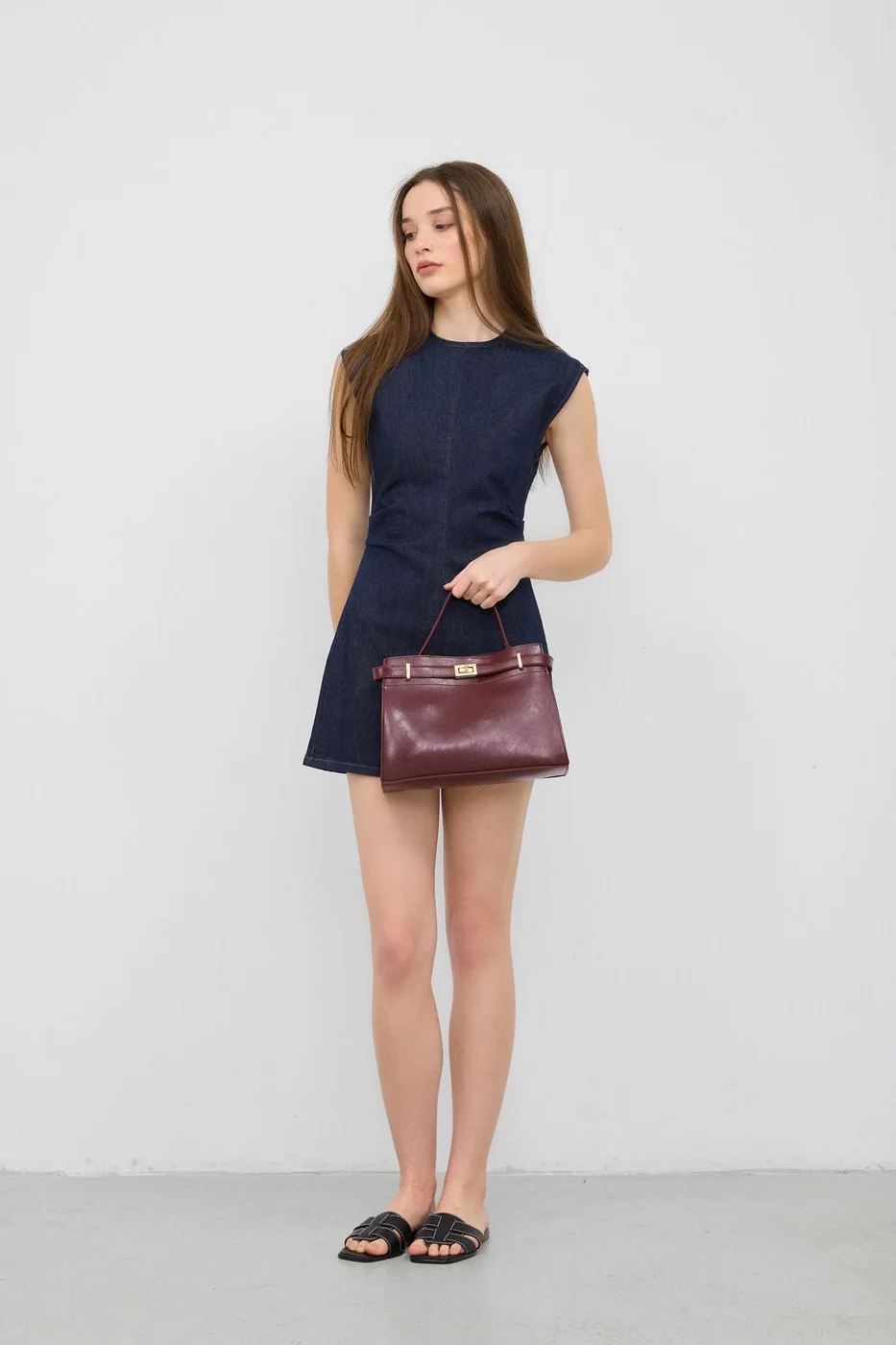 Faux leather crossbody bag for women in burgundy