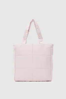 Shoulder bag for versatile everyday use in cream
