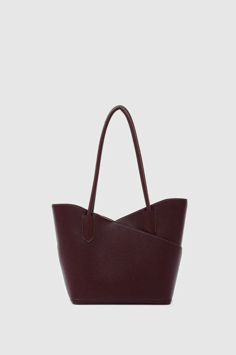 Faux leather shoulder bag Faux leather shoulder bag in burgundy