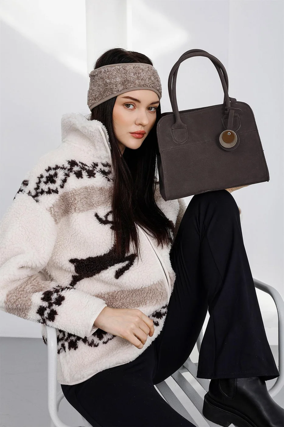 faux suede shoulder bag in brown