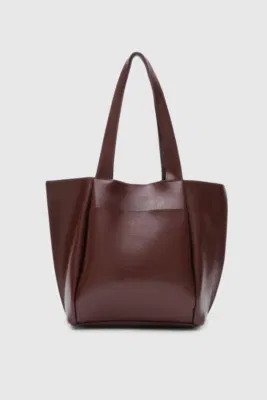 Faux leather shoulder bag in hazelnut