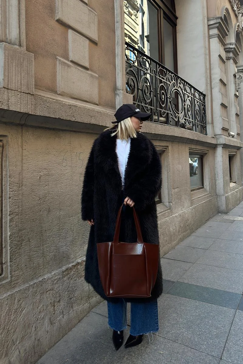 Faux leather shoulder bag in hazelnut