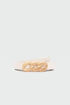 Faux leather skinny belt with chain look Faux leather skinny belt with chain look in cream