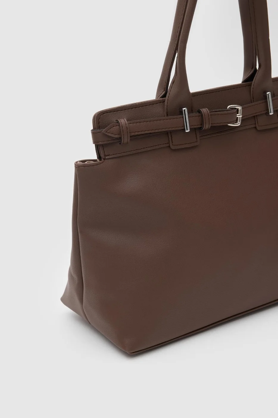 Faux leather shoulder bag with stylish design Faux leather shoulder bag with stylish design in dark brown