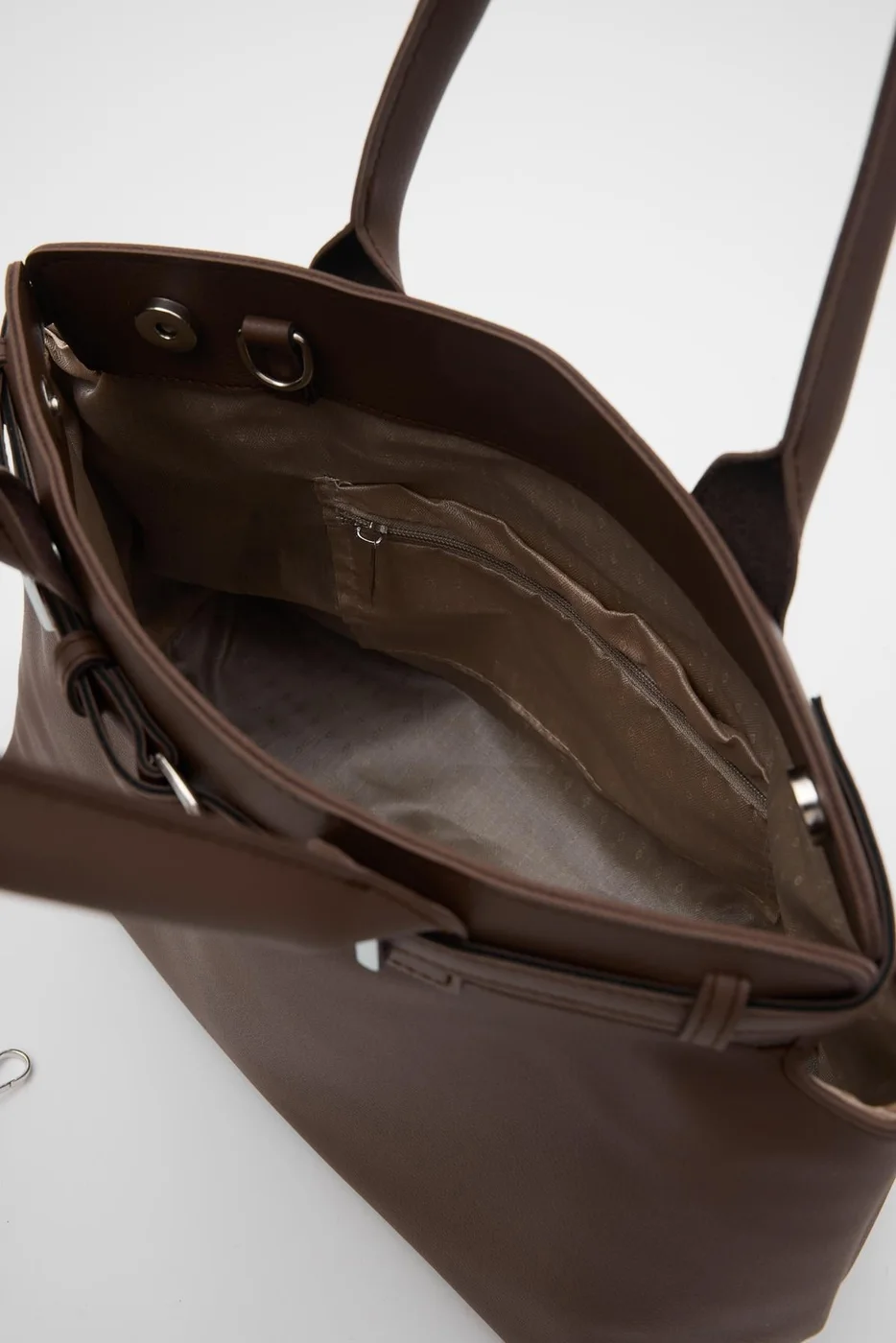 Faux leather shoulder bag with stylish design Faux leather shoulder bag with stylish design in dark brown