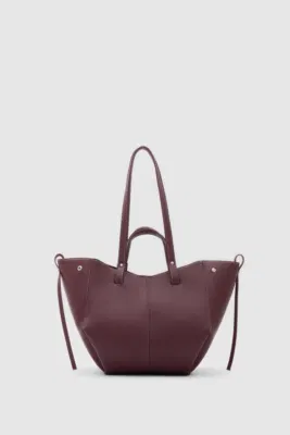 faux leather shoulder bag in burgundy