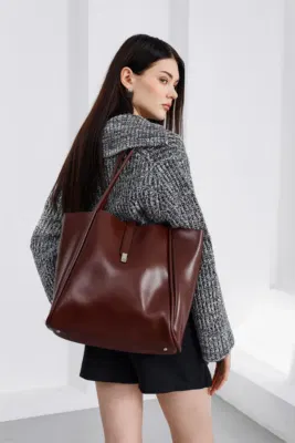 Faux leather shoulder bag by Chester in hazelnut
