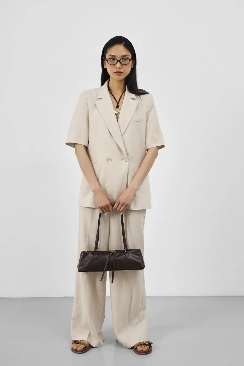 canvas baguette bag in brown