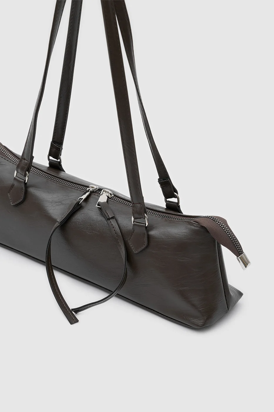 canvas baguette bag in brown