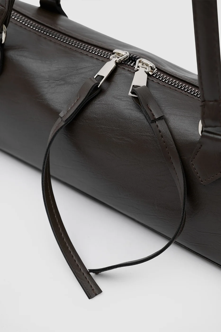 canvas baguette bag in brown