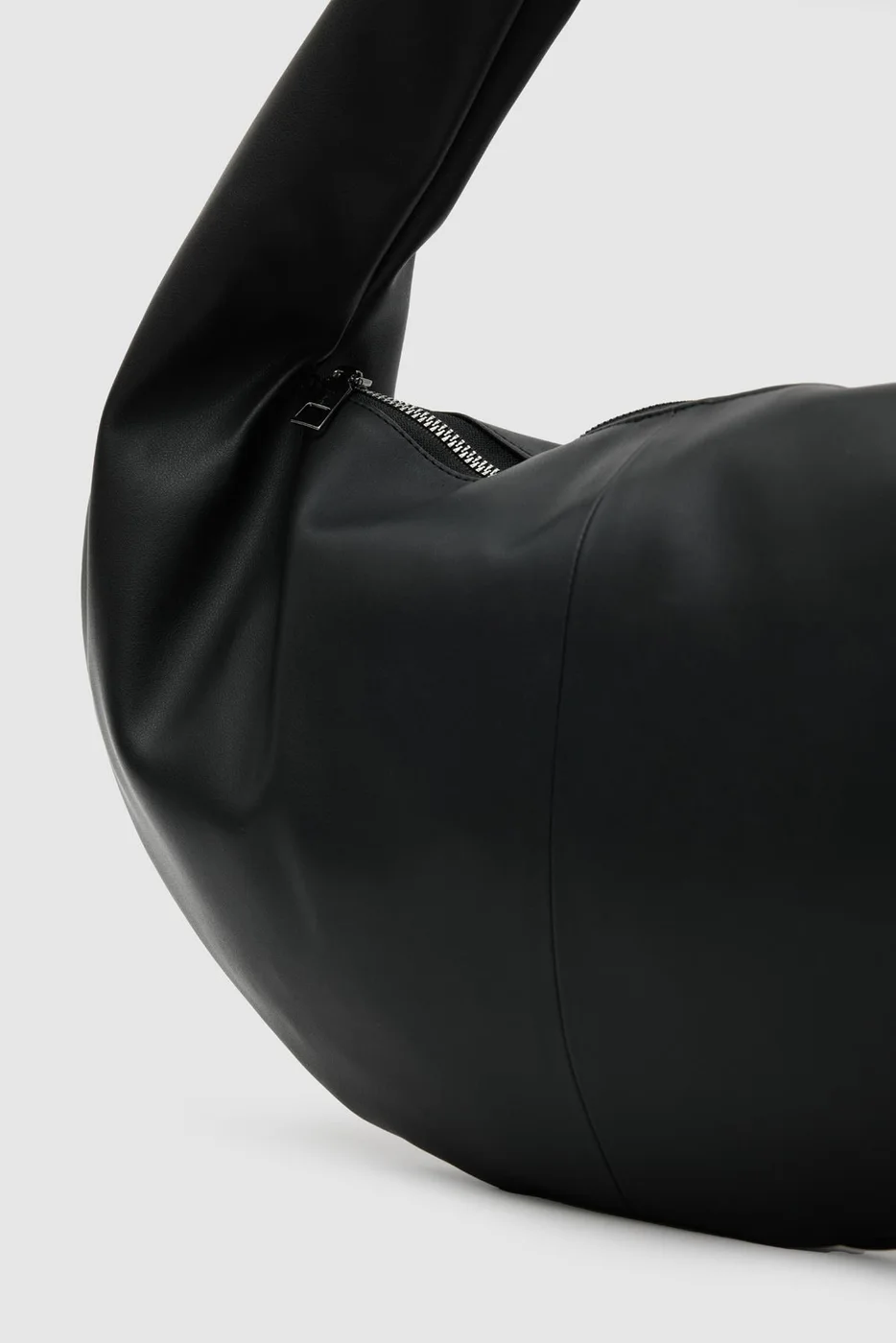 faux leather shoulder bag in black