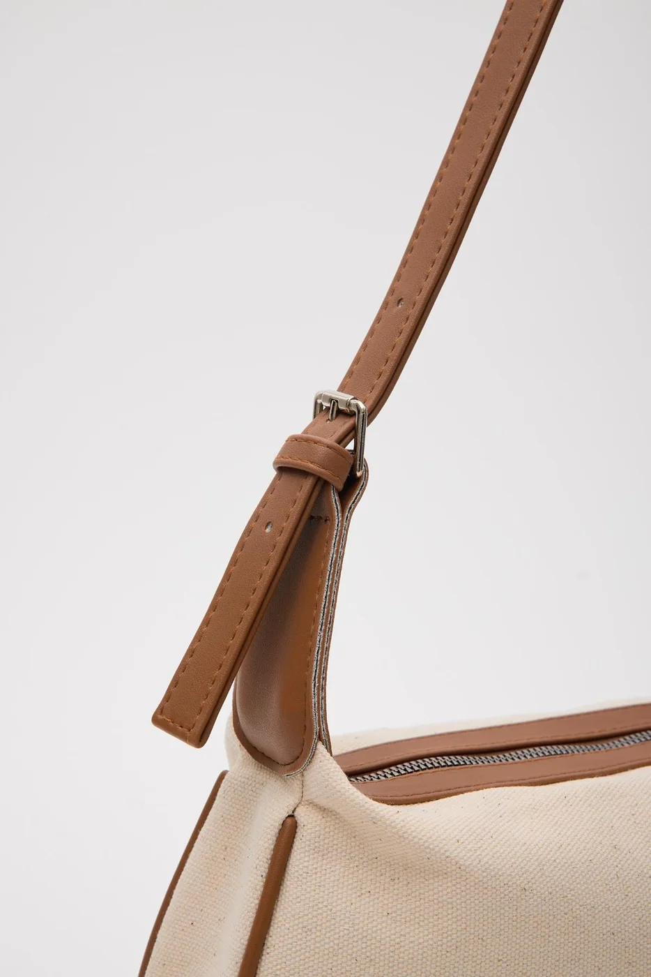 Canvas Shoulder Bag for Everyday Use in tan