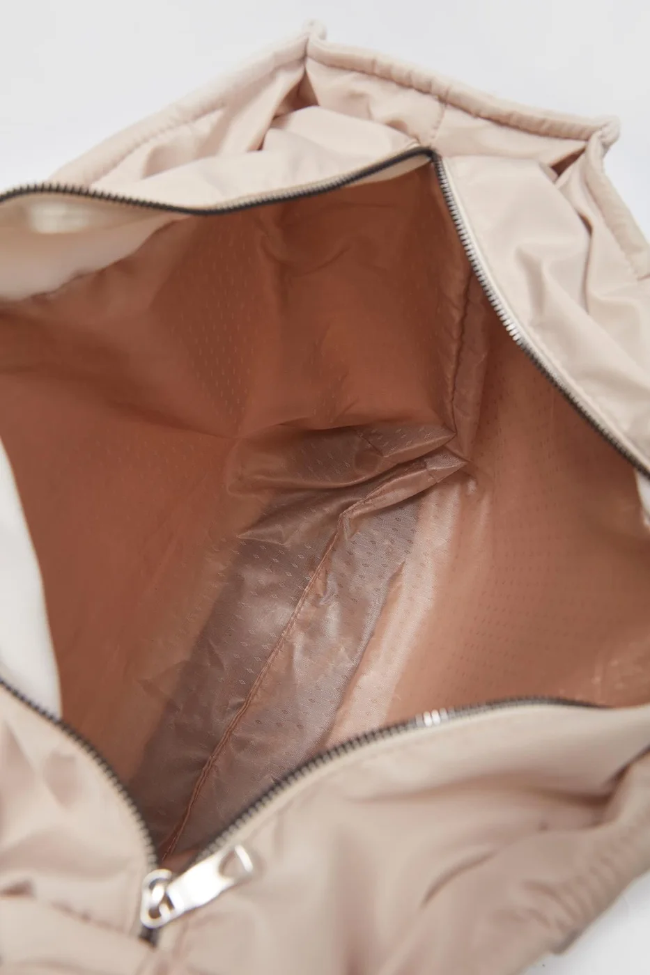 shoulder bag with stylish design in cream