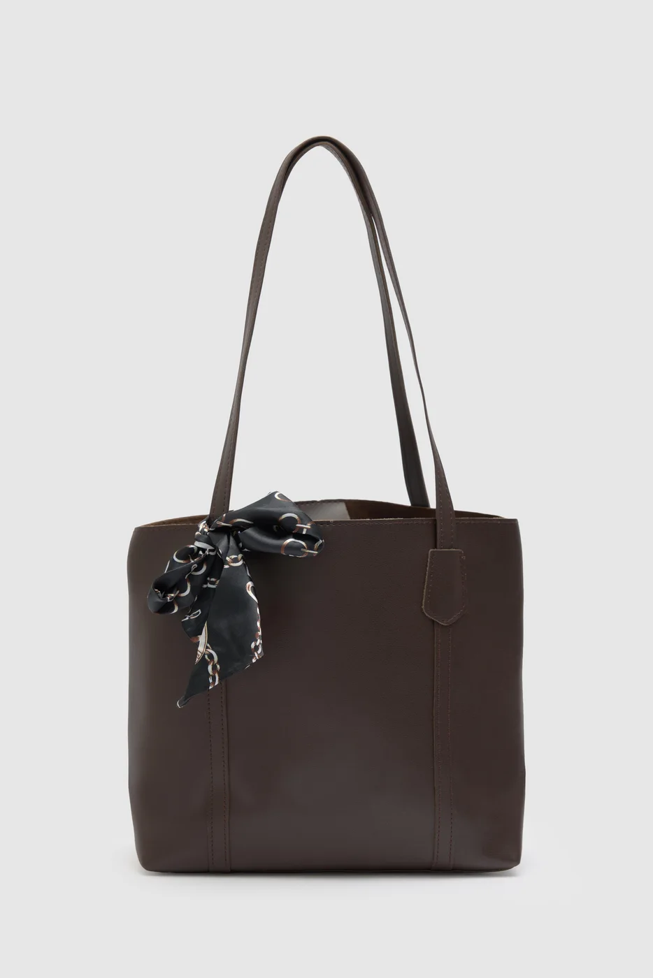 faux leather shoulder bag in dark brown