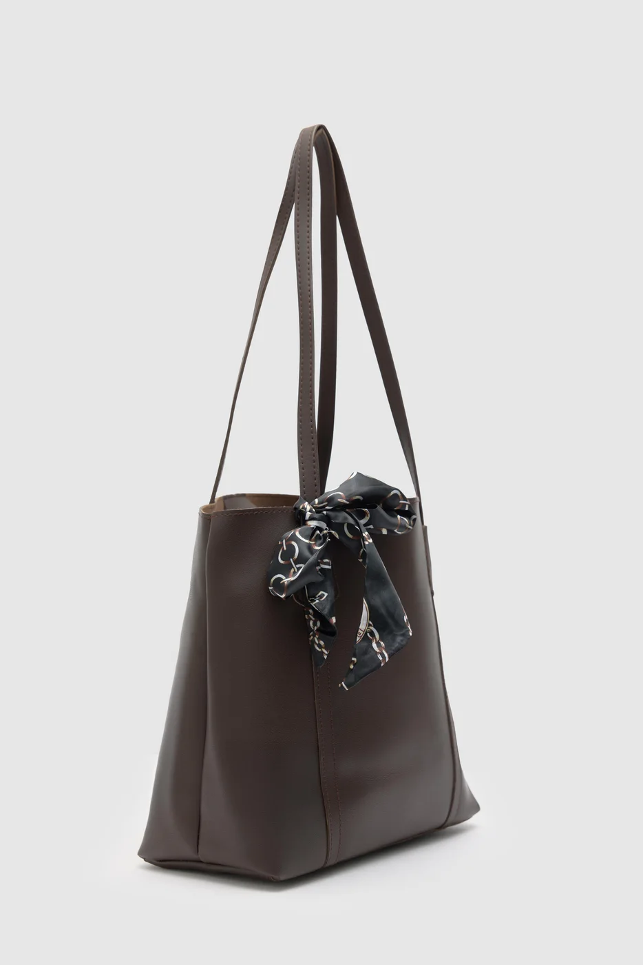 faux leather shoulder bag in dark brown