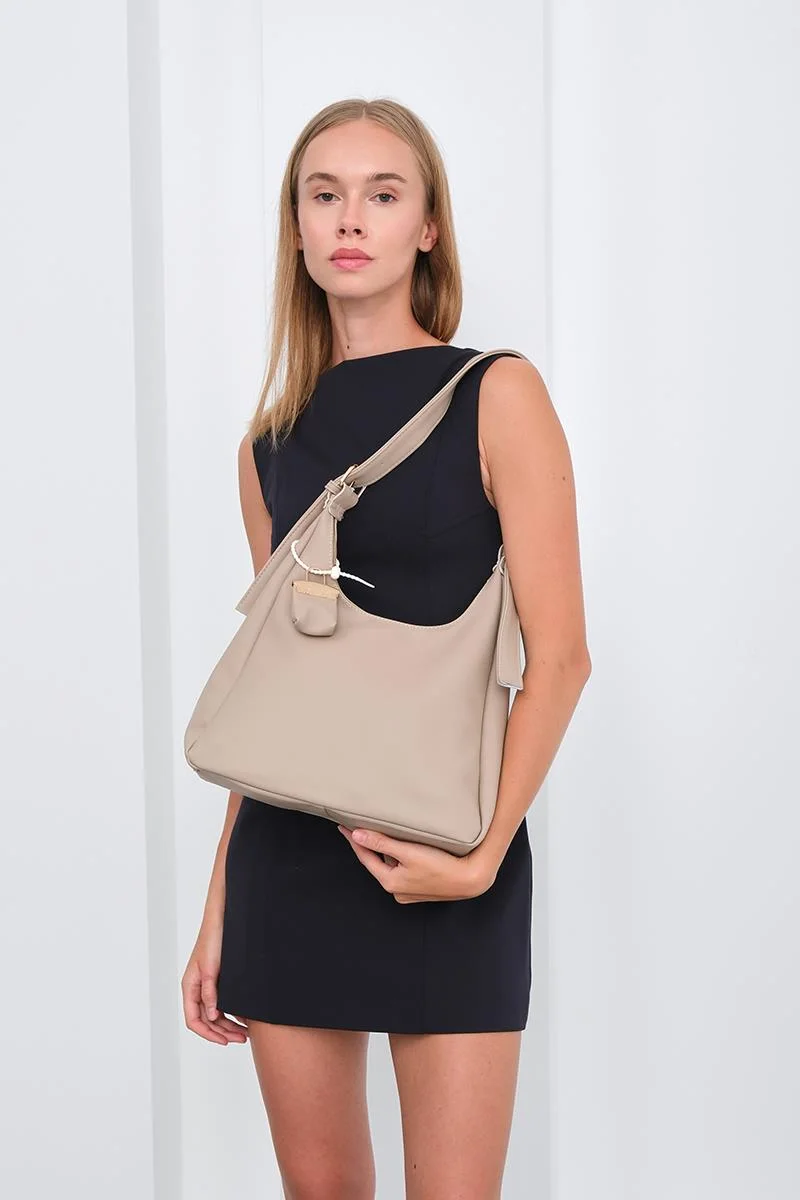 Faux leather shoulder bag for everyday use Faux leather shoulder bag for everyday use in beige