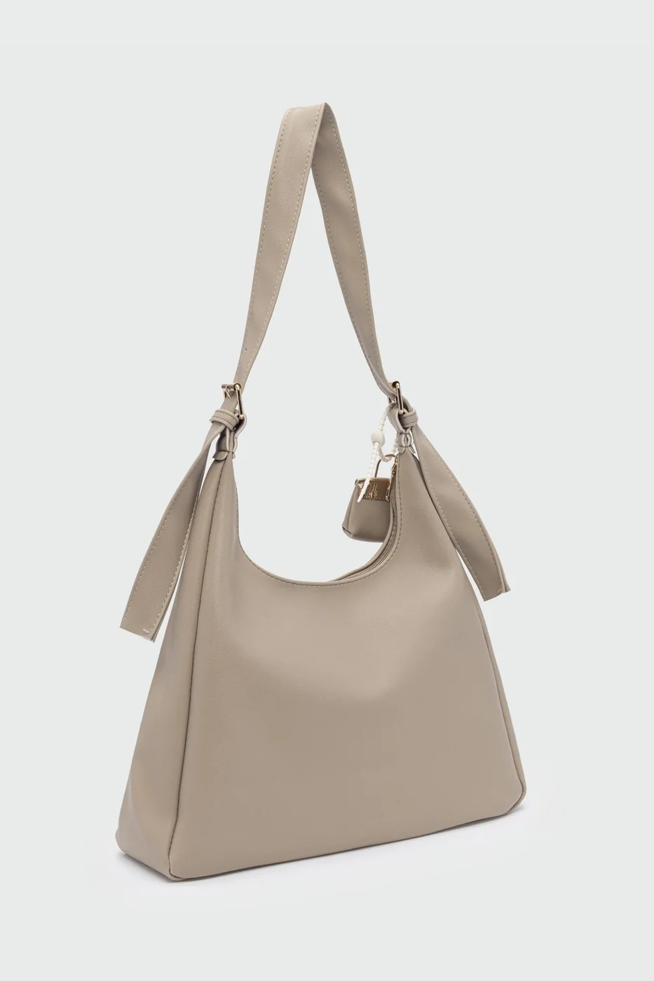 Faux leather shoulder bag for everyday use Faux leather shoulder bag for everyday use in beige
