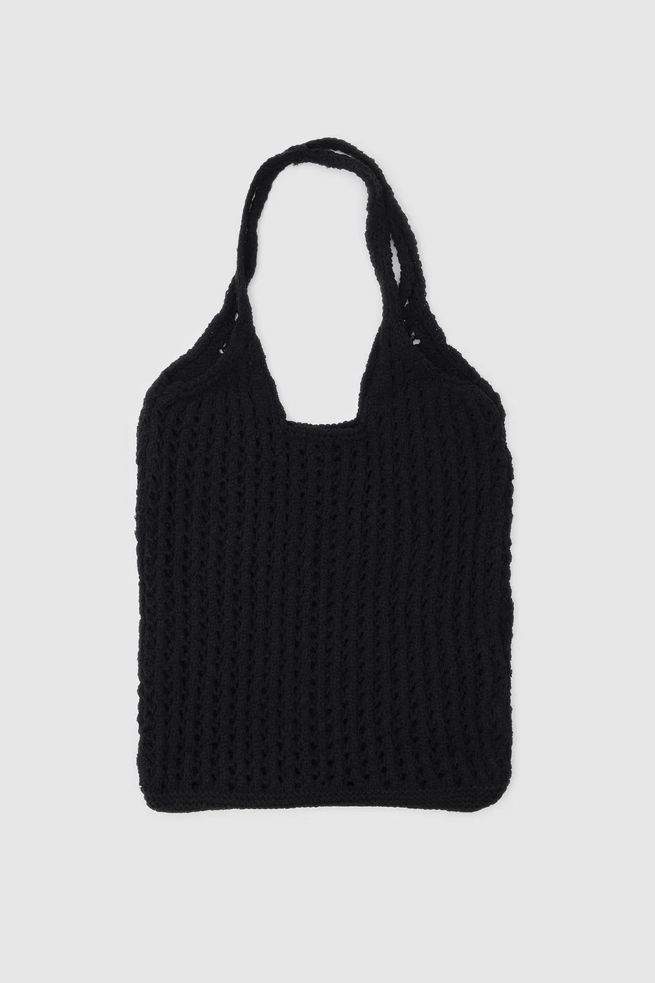 Woven shoulder bag for beach outings