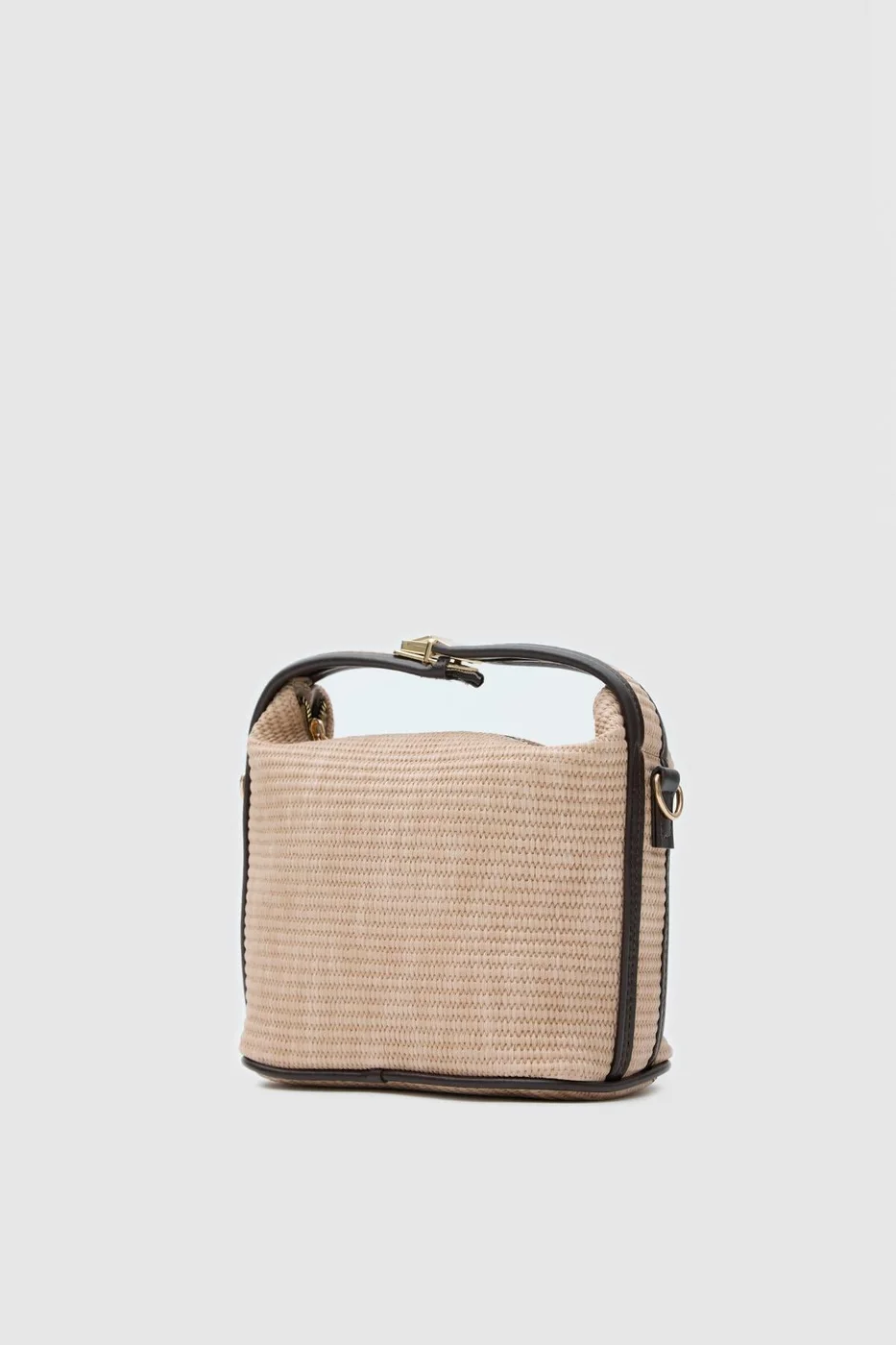 Straw crossbody bag in beige