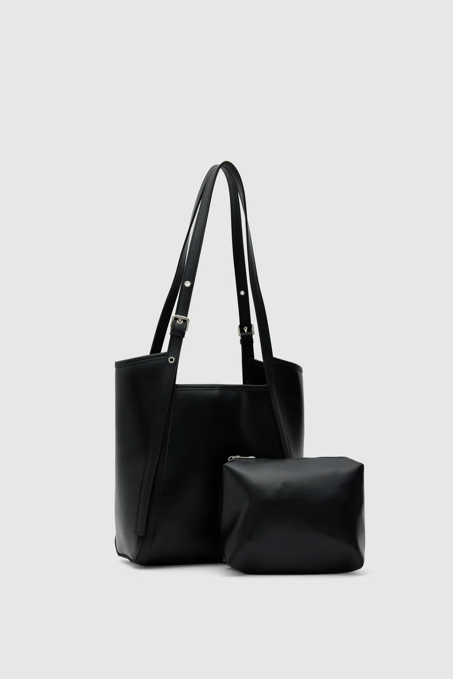 faux leather shoulder bag in black