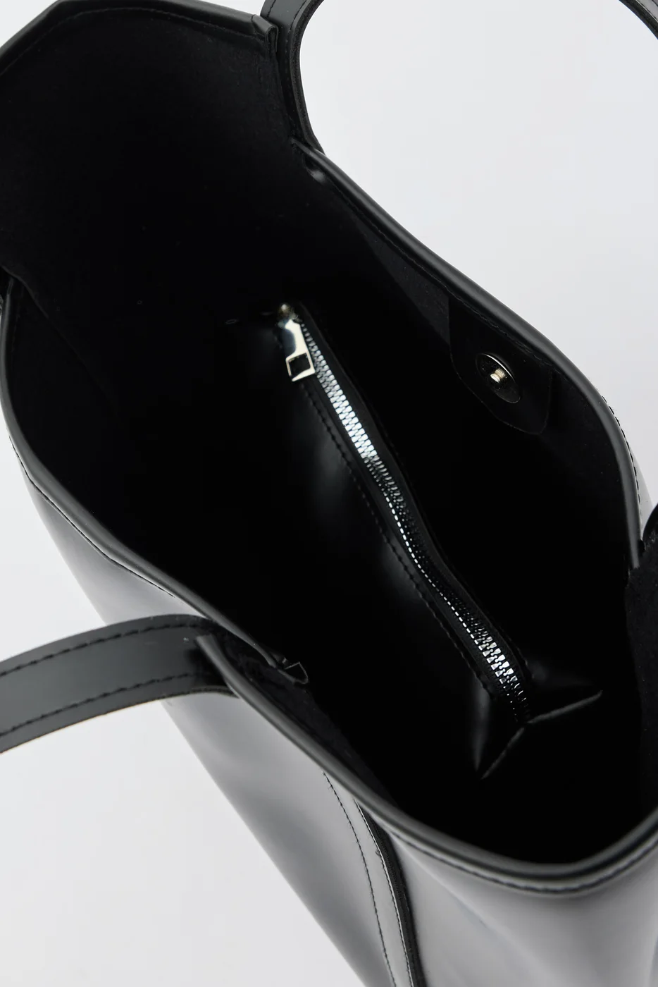 faux leather shoulder bag in black