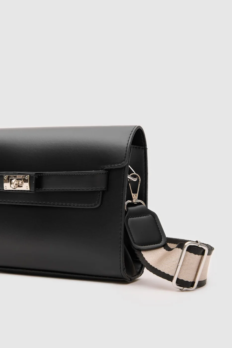 Faux leather crossbody bag for women Faux leather crossbody bag for women in black