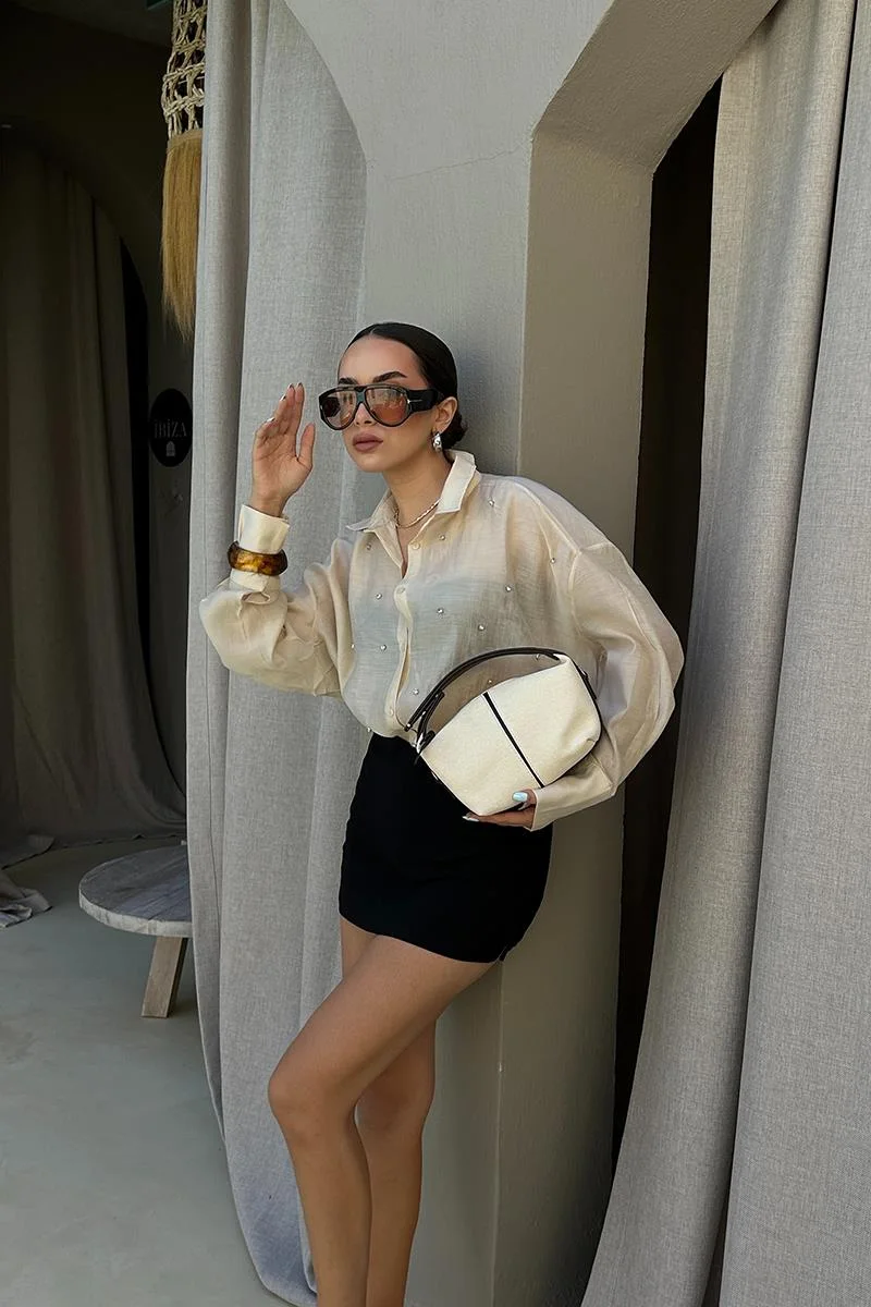 Canvas crossbody bag for daily use in black