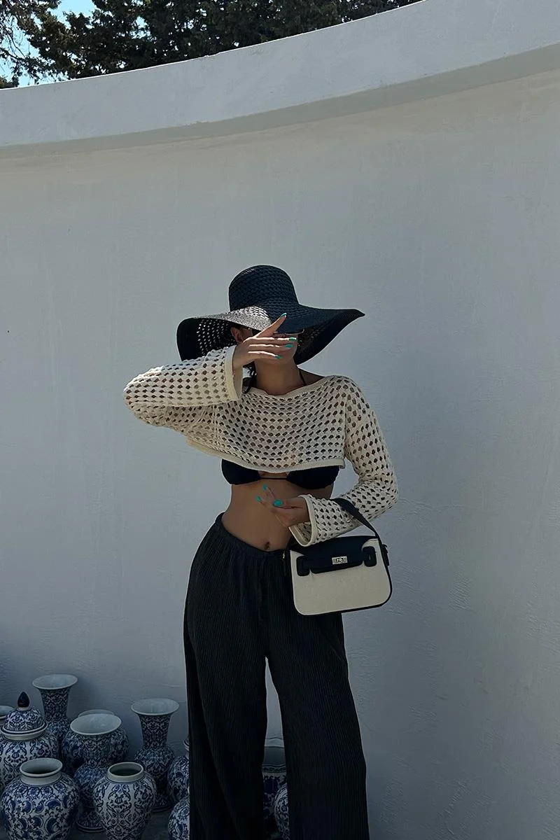 Canvas crossbody bag in black