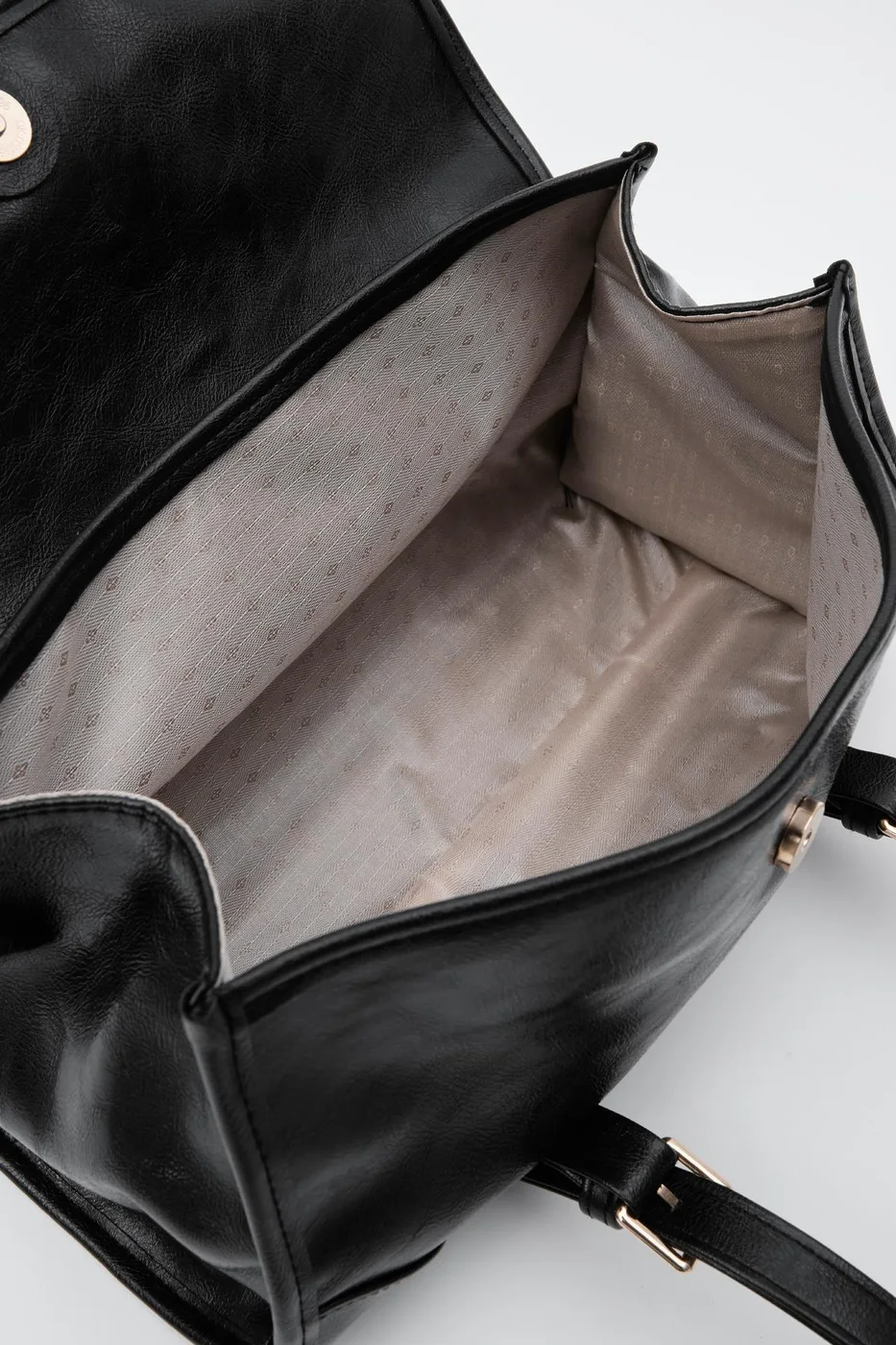 faux leather baguette bag in black