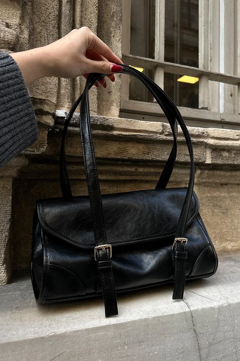faux leather baguette bag in black