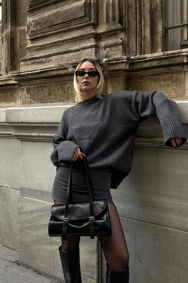 faux leather baguette bag in black