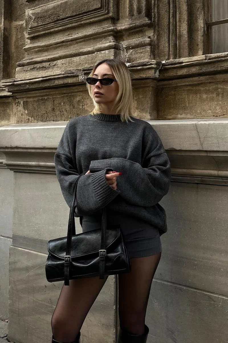faux leather baguette bag in black