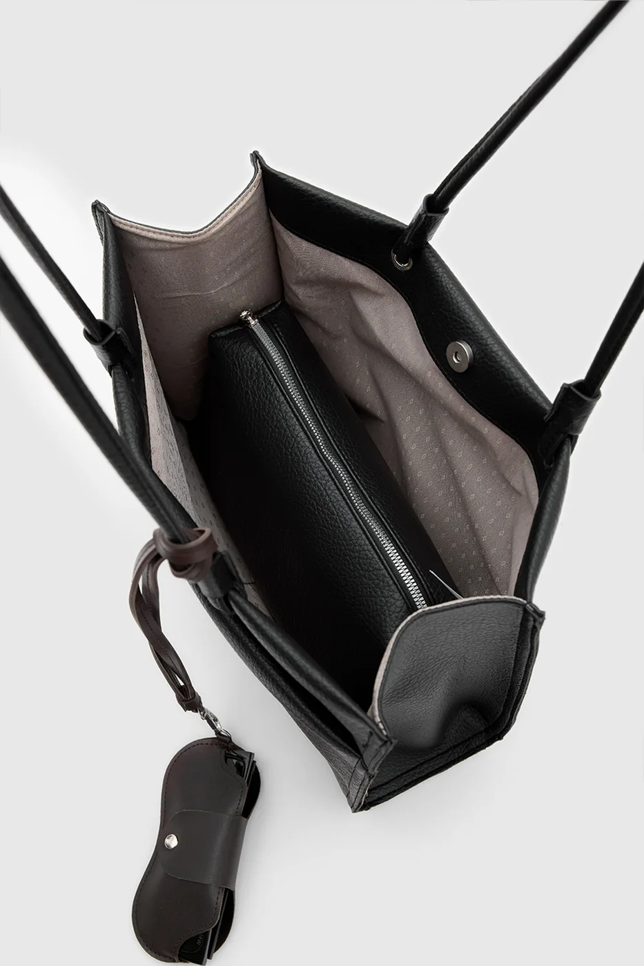 Faux leather shoulder bag with stylish design Faux leather shoulder bag with stylish design in black