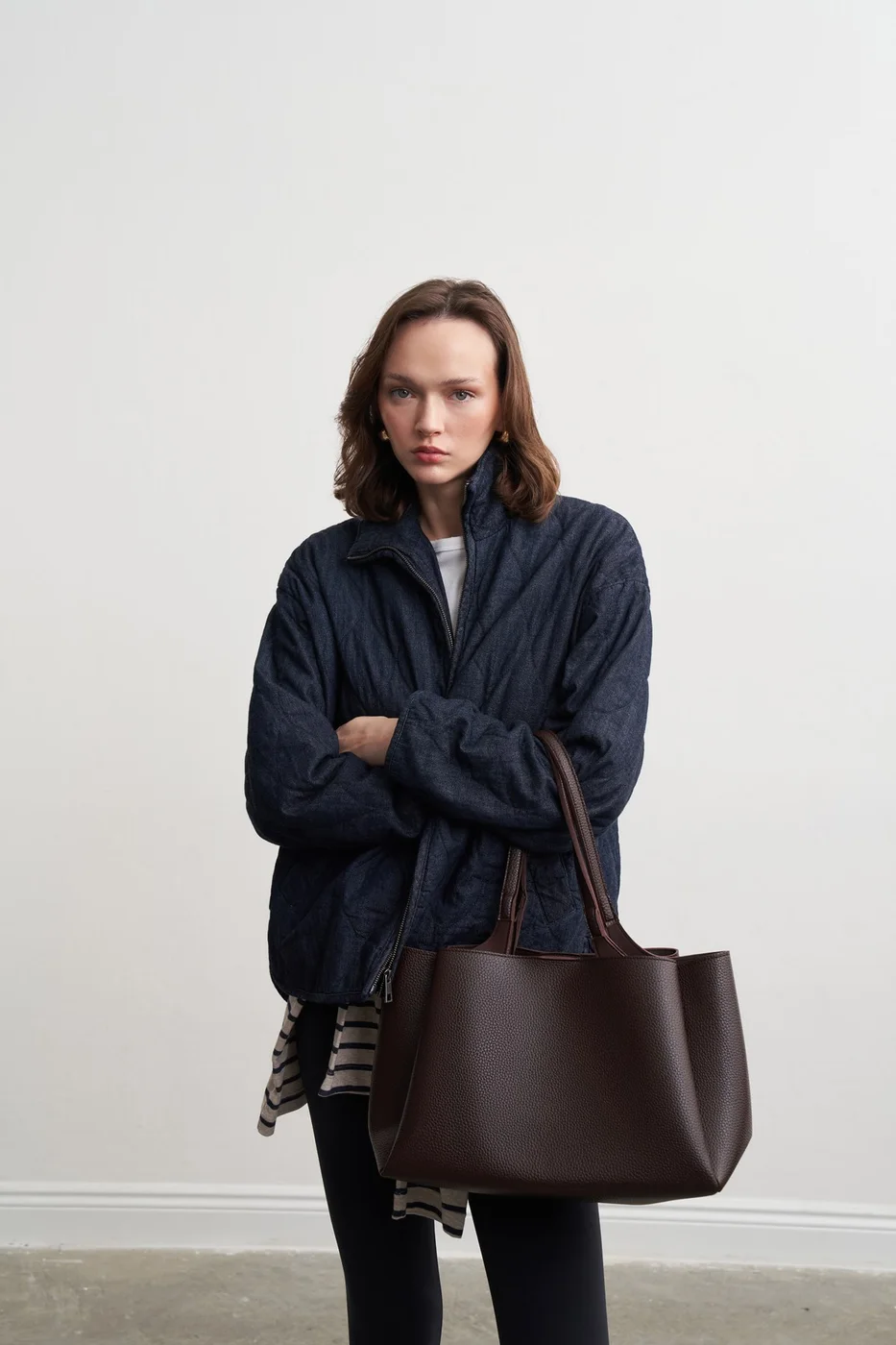 Tote bag for everyday use in dark brown