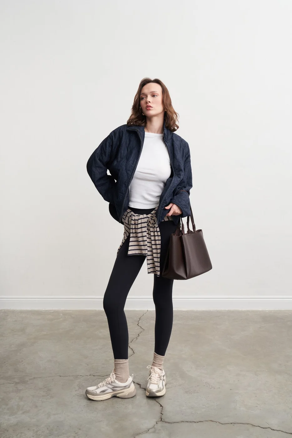 Tote bag for everyday use in dark brown