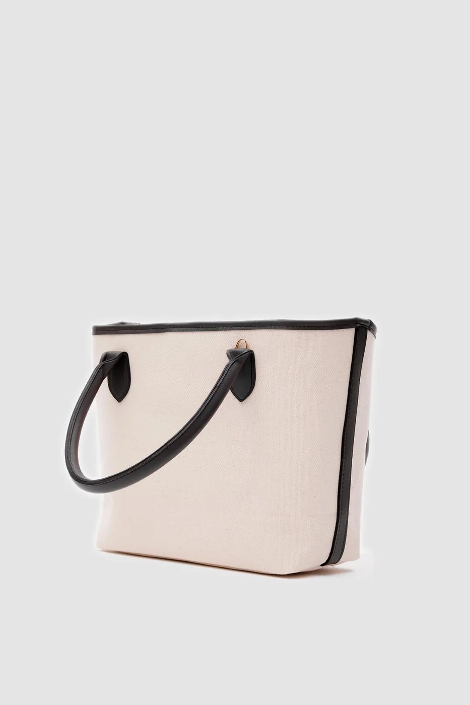 Canvas shoulder bag for daily use in black