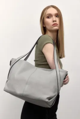 Faux leather shoulder bag in gray