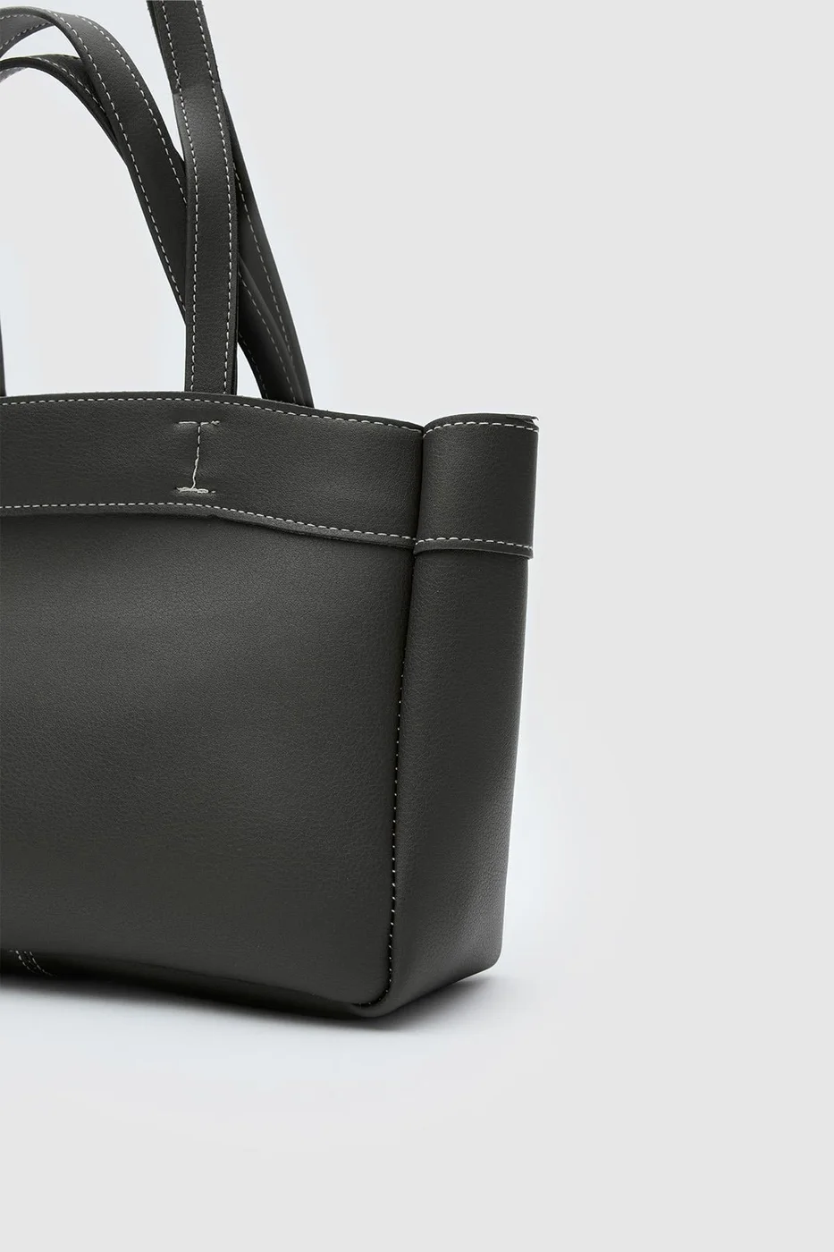 Faux Leather Shoulder Bag stylish design Faux Leather Shoulder Bag stylish design in black