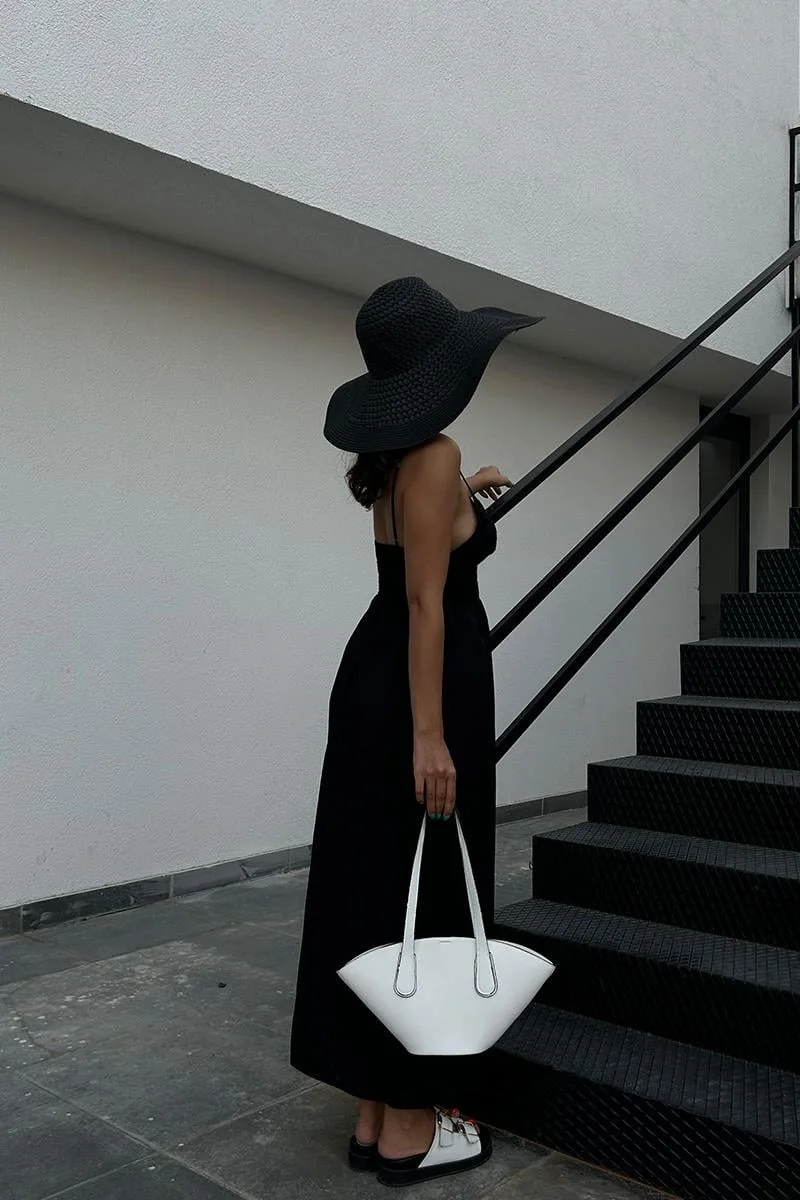 Faux leather shoulder bag in white
